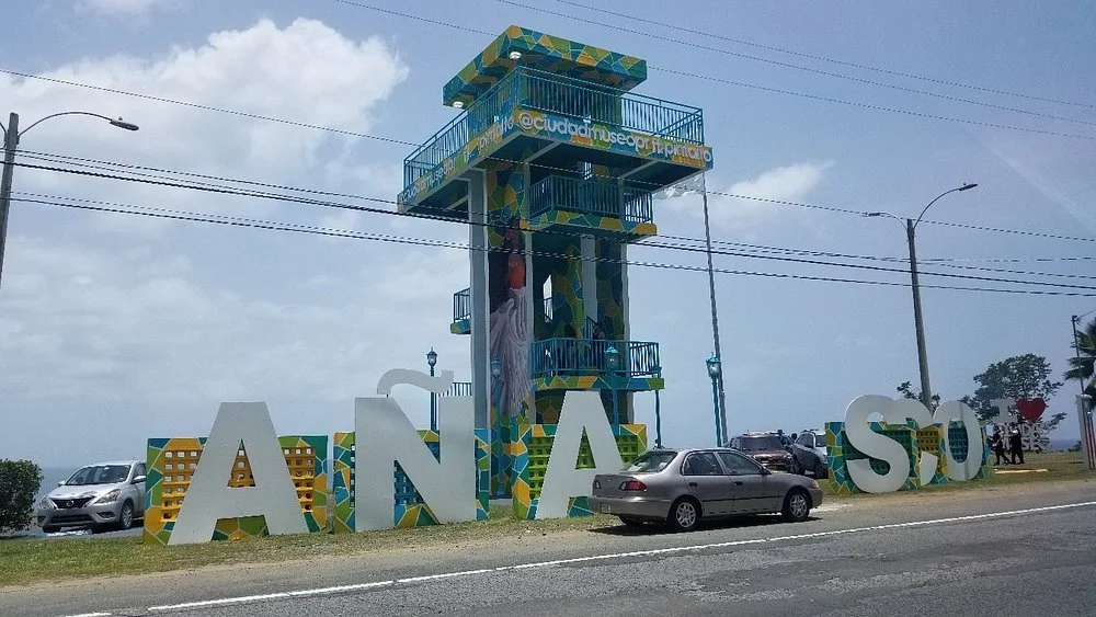 Stop at the Mirador de Añasco
