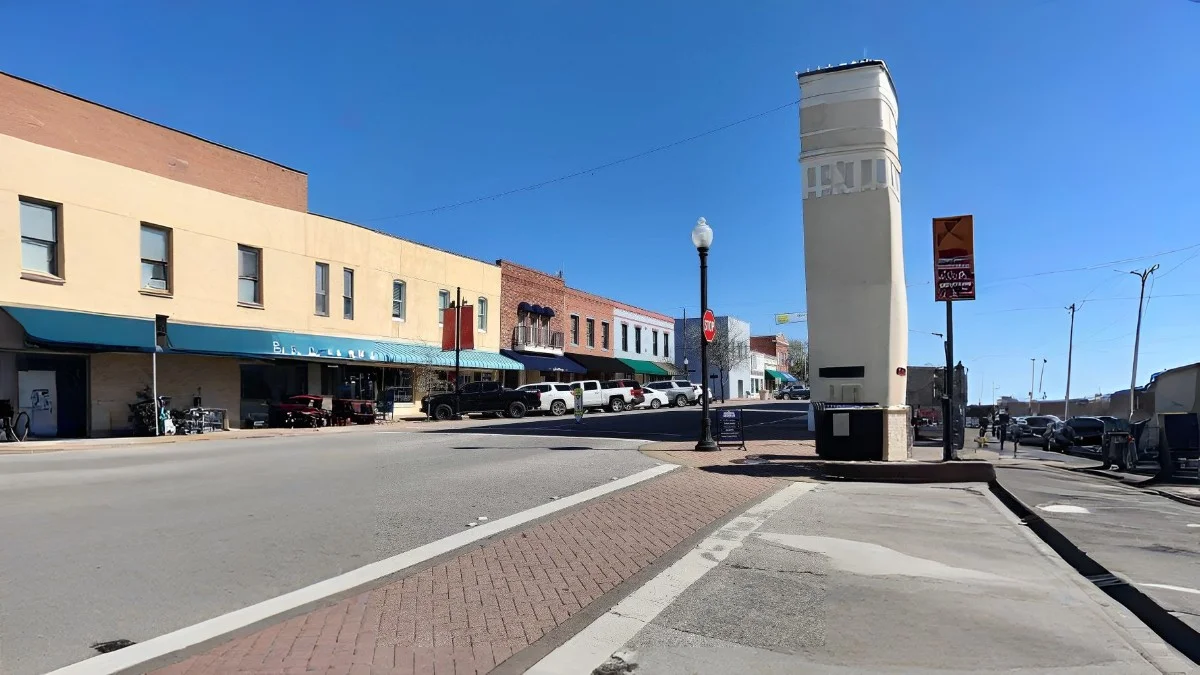 Explore Downtown Añasco